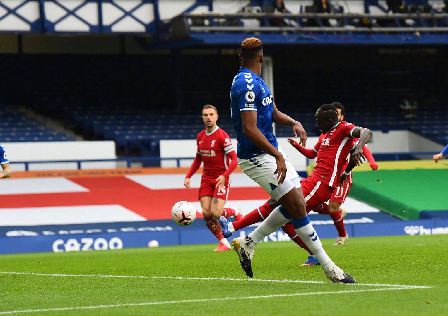 在泥泞的场 在泥泞的场